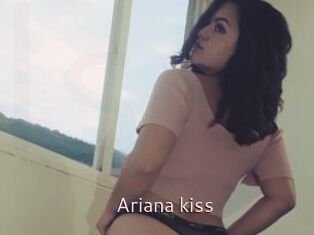 Ariana_kiss