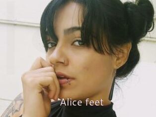 Alice_feet