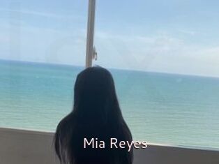 Mia_Reyes