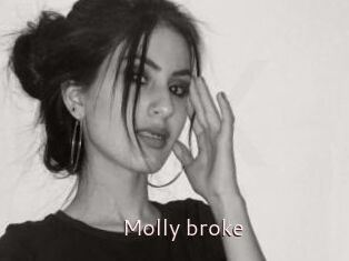 Molly_broke