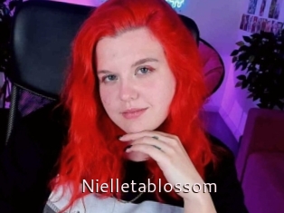 Nielletablossom