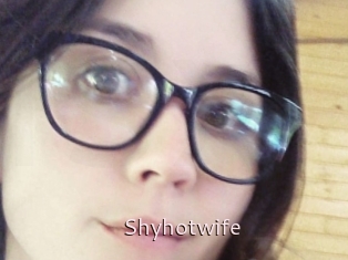 Shyhotwife